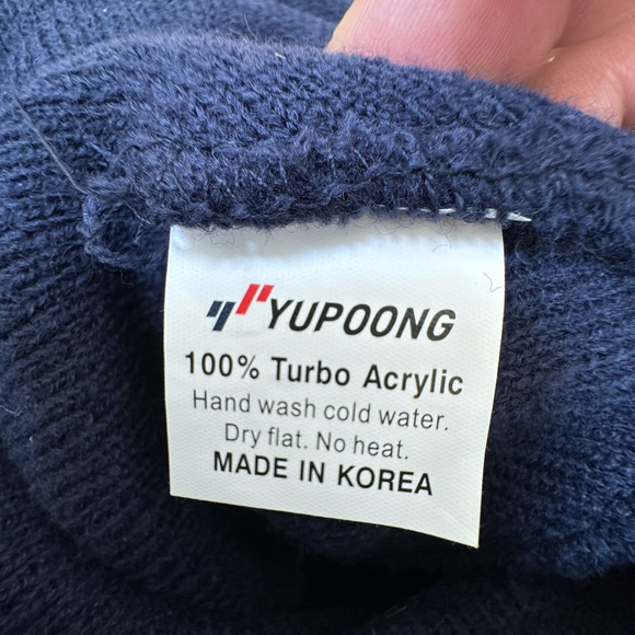 Lot of 4 Winter Beanies Mixed Brands Knit Caps Unisex Fashion Accessories - Picture 10 of 10